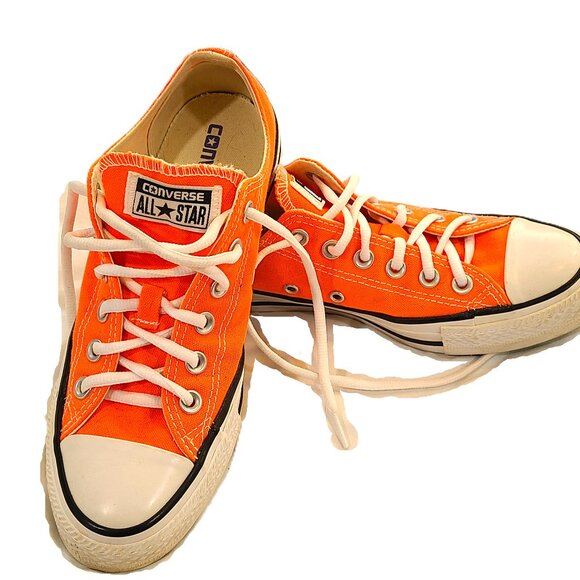 NWOB Converse All Star sz W8 M6 Orange Sneakers Athletic Shoes Chuck Taylors - Picture 1 of 11